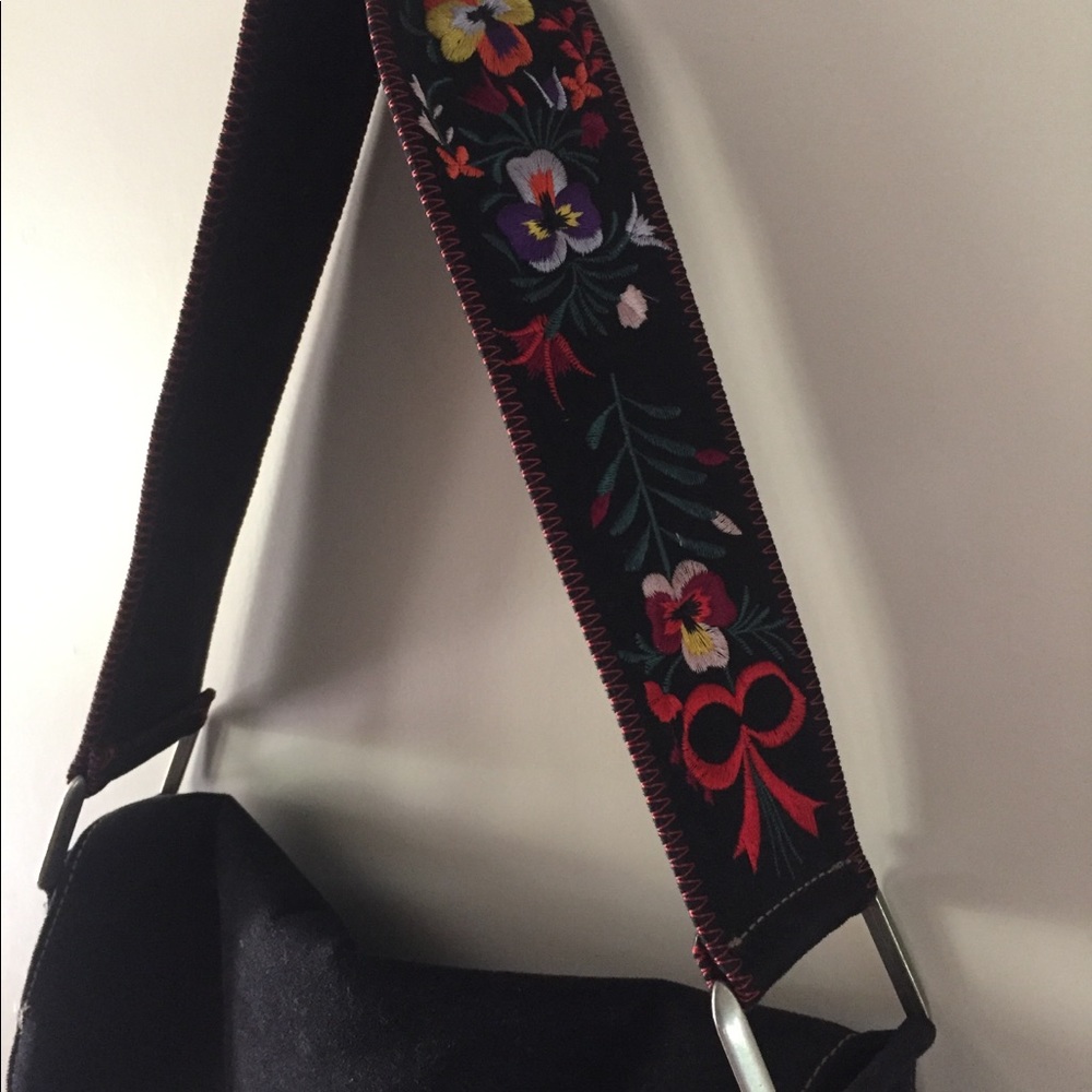 Embroidered Shoulder Purse